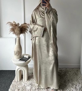 Abito musulmano da donna J-81 elegante Abaya dalla moda modesta squisitamente lussuosa - Product Image 6