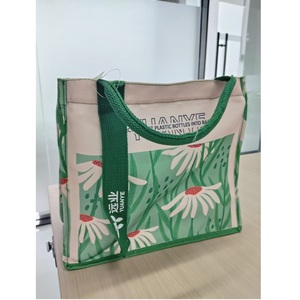 กระเป๋าผ้าแคนวาสโพลีเอสเตอร์ สไตล์ช้อปปิ้ง ผลิตจากผ้าแคนวาสโพลีเอสเตอร์ ต้นกำเนิดจากเวียดนาม แบบสะพายไหล่  รับผลิตแบบ OEM ODM สีตามสั่ง - Product Image 1