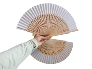 Éventail pliant promotionnel en tissu de 23 cm avec manche en bois ajouré couleur naturelle de 6,2 cm – Idéal pour cadeaux - Product Image 2