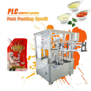 Machine de remplissage et d'emballage à 2 têtes pour sachets à bec verseur, machine de conditionnement et de scellage de liquides (bière, huile de palme), équipement pour sachets - Product Image 1