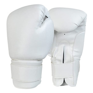 Guantes de Boxeo con Correa de Muñeca Ajustable - Personalizables, Unisex, Precio Razonable, Hechos en Pakistán, Guantes de Boxeo a Bajo Precio - Product Image 1