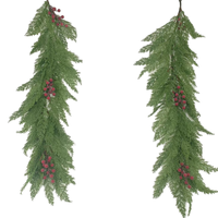 Guirlande de Noël en plastique avec feuilles de cyprès et baies rouges, 100 cm, effet réaliste, pour la décoration festive de la maison
