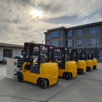 Montacargas Eléctrico Jichuan de 1.5t (3000lbs) con Horquillas de 1.2m, Tracción en las Cuatro Ruedas, Neumáticos Sólidos, Mástil de una Etapa, 4km/h, Mini Montacargas
