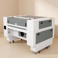 Machine de gravure laser sur tissu, découpeuse laser CO2 pour la découpe de jeans en denim et de textiles