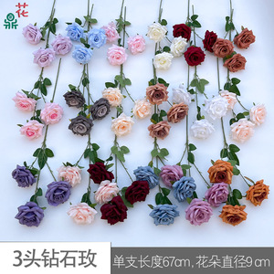 Décorations murales de mariage rondes en fleurs de soie, roses diamantées à trois têtes, style naturel, fabriquées en Chine - Product Image 4