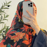 Hijab Modal Premium dengan Cetakan Bunga Besar Watercolour, Lembut, Ramah Kulit, dan Mudah Dibungkus untuk Wanita Muslim