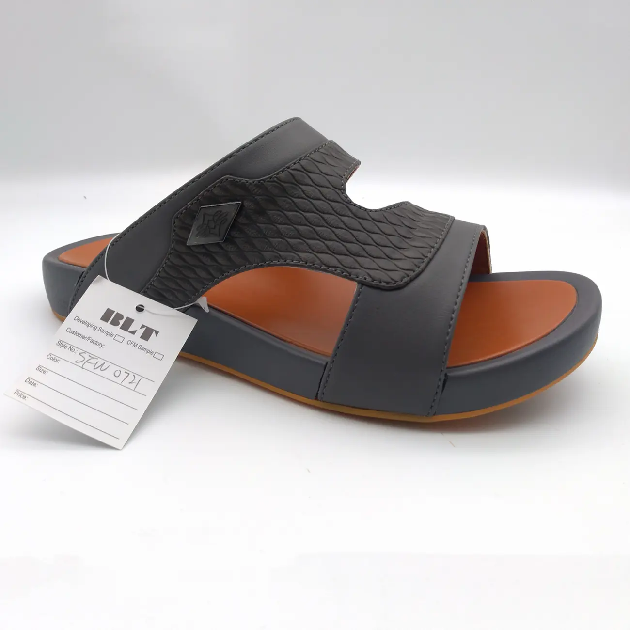 Sandales pour hommes, chaussures décontractées classiques arabes, confortables et respirantes, nouvelle collection été 2020