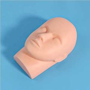 หัวตุ๊กตาฝึกซ้อมที่มีประสิทธิภาพสูงสุด เนื้อนุ่ม ไม่มีกลิ่น ซิลิโคนคุณภาพสูง สีเนื้อ รีไซเคิลได้ รับผลิตแบรนด์ส่วนตัว - Product Image 2