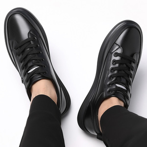 รองเท้าผ้าใบสีขาวผู้ชายลำลองระบายอากาศได้ดี รองเท้าหนังผูกเชือกด้านหน้า สีพื้น รองเท้าออกกำลังกายเพื่อการพักผ่อน เวินโจว เจ้อเจียง - Product Image 2