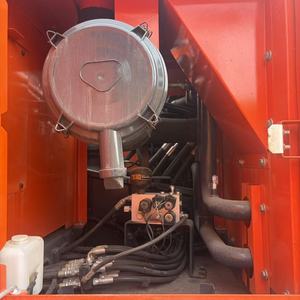 รถขุด Doosan DX300LC-9C สีส้ม พร้อมป้ายเตือน - Product Image 6