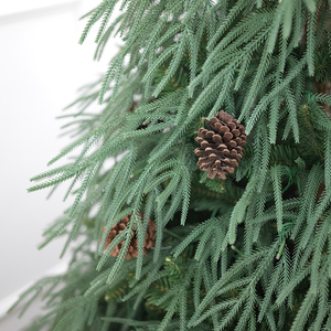 Sapin <span class=keywords><strong>de</strong></span> Noël Artificiel PE-<span class=keywords><strong>2022</strong></span> avec Lumières LED et Télécommande, Tension <span class=keywords><strong>de</strong></span> Sécurité - Aménagement <span class=keywords><strong>de</strong></span> Scène <span class=keywords><strong>de</strong></span> Centre Commercial <span class=keywords><strong>de</strong></span> Noël (Clôture Non Incluse) - Product Image 5