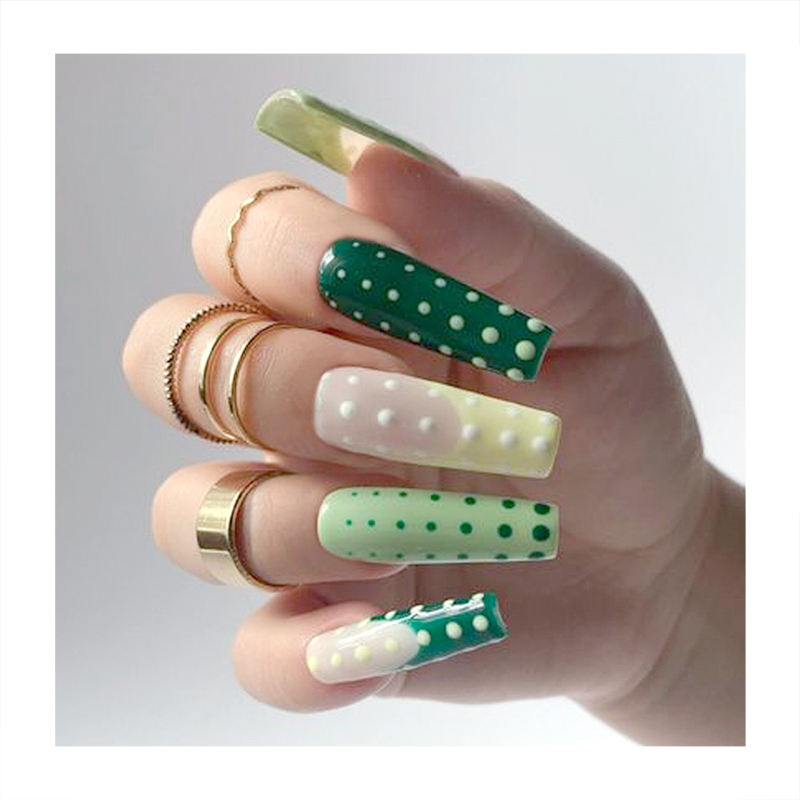 Color mezclado desnudo