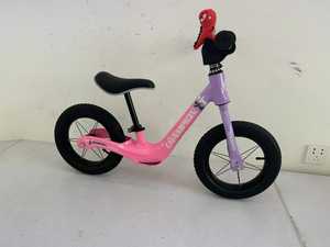 Cadre de vélo d'équilibre d'usine chinois vélos pour enfants courant 12 pouces vélo d'équilibre pour enfants sans pédales - Product Image 4