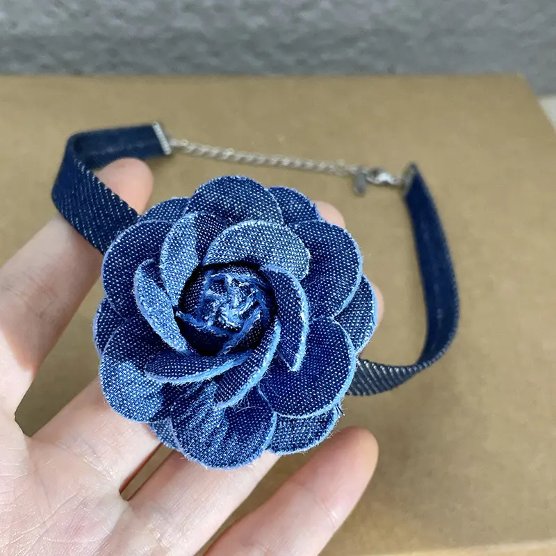 Kaimei Fashion Jewelry Jeans 3D Rose Choker Holiday Necklace with Blue Rose Flower Strap Hip Hop Blue Flower Choker Necklaces