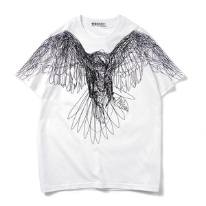 Camiseta Negra para Hombre con Estampado de Alas Blancas, Manga Corta, Cuello Redondo, Corte Casual - Product Image 2