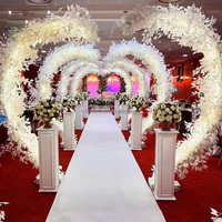 Support d'arche métallique sur mesure pour rideaux de perles, avec chemin de fleurs pour décoration de mariage