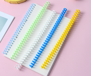 30 <span class=keywords><strong>anneaux</strong></span> 10mm 13mm peigne de <span class=keywords><strong>reliure</strong></span> spirale en plastique DIY A4 A5 A6 <span class=keywords><strong>anneaux</strong></span> de <span class=keywords><strong>reliure</strong></span> pour cahier à feuilles mobiles - Product Image 2