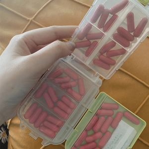 Capsules <span class=keywords><strong>de</strong></span> beauté naturelles à base <span class=keywords><strong>de</strong></span> plantes <span class=keywords><strong>pour</strong></span> femmes, soutien quotidien <span class=keywords><strong>pour</strong></span> l'éclat <span class=keywords><strong>de</strong></span> la peau et le bien-être corporel, boîte à pilules multi-compartiments portable - Product Image 1
