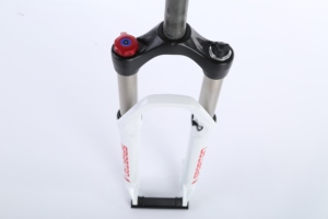 Fourche de vélo 26 pouces Navigate, amortisseur à huile et gaz, commande au niveau de l'épaule, fourche avant à commande par câble, en alliage - Product Image 4