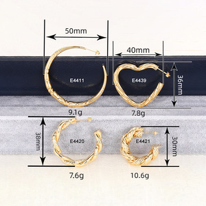 Orecchini a Cerchio Geometrici a Forma di Cuore per Donne, Gioielli Eleganti e Audaci - Product Image 4