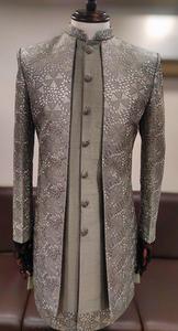 Ensemble Indowestern Premium pour Hommes avec Broderie en Soie Détaillée sur Sherwani et Kurta de Style Ouvert pour les Fonctions de Mariage et les Soirées - Product Image 5