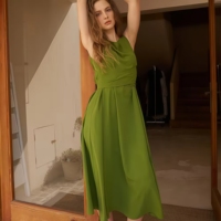 2025 nouveau Design femmes été Vestido décontracté robes de plage vert sans manches a-ligne robe mi-longue pour les femmes