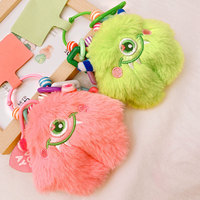 Porte-clés en peluche douce de dessin animé Little Monster, figurine mignonne et amusante pour femme, cadeau, breloque pour sac à dos, pendentif de sac, accessoire