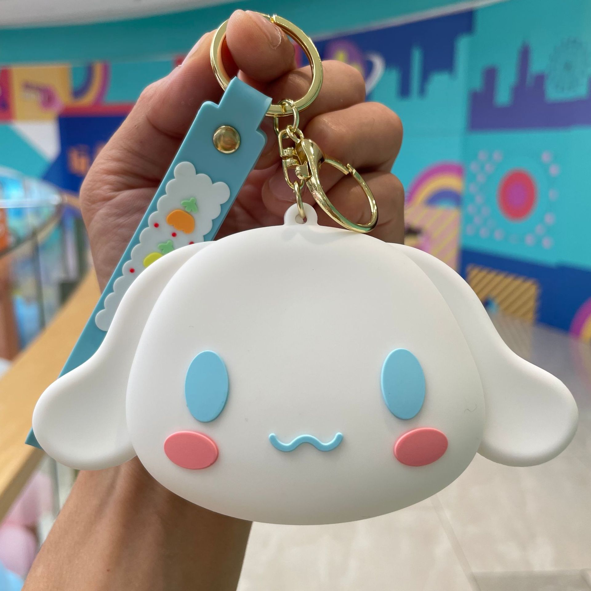 Coin purse-cinnamon dog