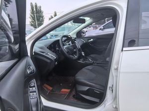 <span class=keywords><strong>Ford</strong></span> <span class=keywords><strong>Focus</strong></span> 1.6 Automatica Bianca Berlina Benzina <span class=keywords><strong>2016</strong></span> - Product Image 1
