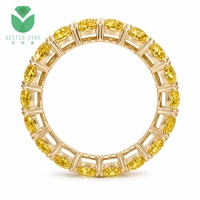 Bague éternité Betterstar en or jaune 18 carats avec diamants jaunes fantaisie de laboratoire taille coussin, cercle complet, certifiée IGI, style classique