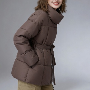 Abrigo Acolchado con Cinturón para Mujer, Cuello Alto, Acolchado, Cálido para Invierno, Prenda Exterior de Moda - Product Image 4