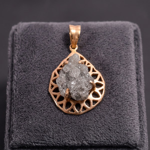 จี้เพชรทรงแฟนซีแบบชาติพันธุ์ ทอง 14k คุณภาพสูง สำหรับทุกเพศ พร้อมเพชรดิบทรงรีสีเทาธรรมชาติ - Product Image 2