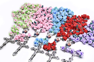 Collana Rosario con Fiori di Rosa, Perline e Crocifisso, Gioielli Religiosi Cattolici - Product Image 5