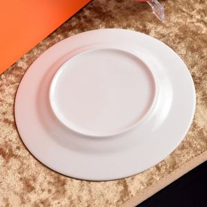 Assiette à dîner et assiette à gâteau en porcelaine rouge chinoise de style européen, vaisselle décorative en gros - Product Image 6