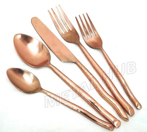 Juego de Cubiertos de Acero Inoxidable Chapado en Oro Mate de Lujo Moderno, Cubiertos Elegantes de Primera Calidad para Bodas, Ocasiones Especiales y Regalos - Product Image 5
