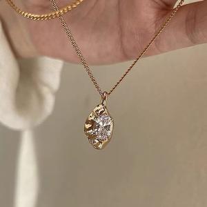 Collar con Colgante de Circonita Blanca Versátil para Mujer, Diseño de Nicho, Estilo Retro Francés, Cadena de Suéter Moderna, Colgantes de Diamantes, Dijes - Product Image 1