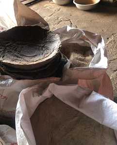 กากน้ำมันถั่วลิสงสำหรับอาหารสัตว์-ม้า วัว หมู สุนัข และปลา บรรจุ 25 กก./ถุง GIA NGUYEN ANIMAL FEED ความชื้นสูงสุด 12% - Product Image 2