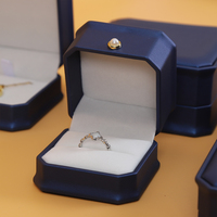 Boîte à bijoux en velours de luxe en stock d'usine SIFOO, emballage cadeau en cuir blanc pour bijoux, boîte à bagues et pendentifs