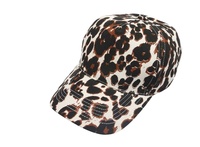 Gorra de béisbol suave personalizable de alta calidad MOQ bajo Opciones de bordado de letras transpirables americanas ajustadas a la moda en relieve