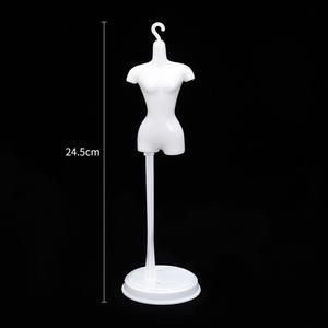 Présentoir de poupée en plastique noir de 11 styles pour support et support de stockage de vêtements de poupée de 30cm - Product Image 2