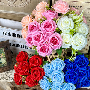 Bouquet de roses artificielles à 7 têtes, fleurs en soie à bords bouclés, décoration d'intérieur, décoration de mariage - Product Image 1