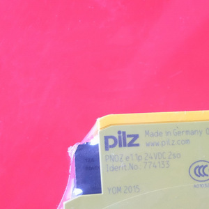 Pilz Pnoz E1.1p 24Vdc Safety <b>Relay</b> 774133 Industrial Use - Product Image 1