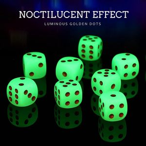 Dados que Brillan en la Oscuridad Passen de 16 mm con Esquinas Redondeadas y Puntos Dorados en Seis Caras para Juegos, Edad 14+ - Product Image 3
