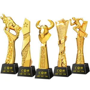 Trophée de football Match Metal Student Memorial Trophy en gros trophées et médailles de football personnalisés