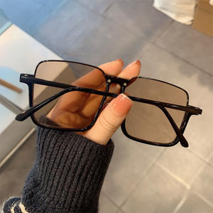 Fashion <b>Large</b> <b>Frame</b> Metal UV400 Sunglasses with Custom Logo Unisex Luxury Outdoor Shade Black <b>Frame</b> AC Lenses - Product Image 4