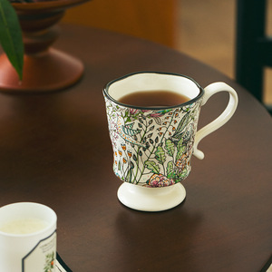 Mug en céramique au design moderne, grande poignée, style britannique vintage, motif floral et d'oiseaux, capacité de 360 ml, tasse à café latte pour les fêtes - Product Image 3