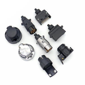 7 \ 12 \ 13 Pin Way <span class=keywords><strong>Remorque</strong></span> Électrique Lumière Connecteur Convertisseur 6 Prong Semi <span class=keywords><strong>Remorque</strong></span> Plug Socket - Product Image 1