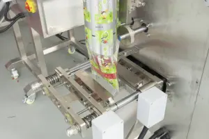 Vertical Chocolate Nut Gummy Packing Equipment Toffees Candy Salt Sugar Snack Grain Granule Sealing Forming Packaging Machine