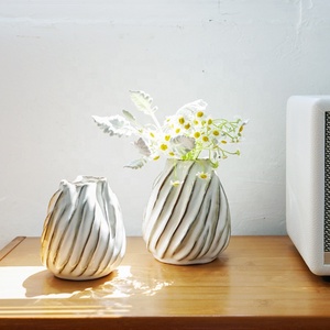 <span class=keywords><strong>Vasi</strong></span> Moderni in Ceramica Bianca con Decorazioni Floreali per Interni di JiMu - Product Image 5