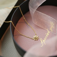 Anting Tusuk Bunga Berlapis Emas 18K untuk Hari Valentine, Kalung Bunga Daisy Lucu dari Baja Anti Karat untuk Wanita dan Remaja Putri